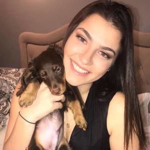 Meet your Posher, Brittney